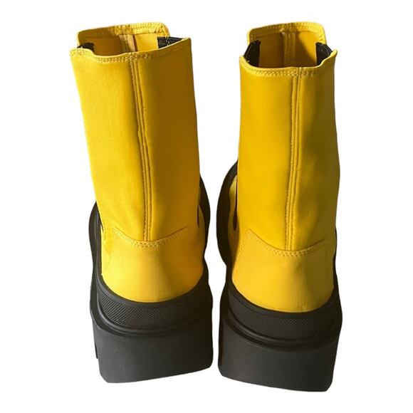 Jeffrey Campbell Tough Guy Lug Sole Ankle Pull On Yellow Boots Size 8 - Picture 5 of 11